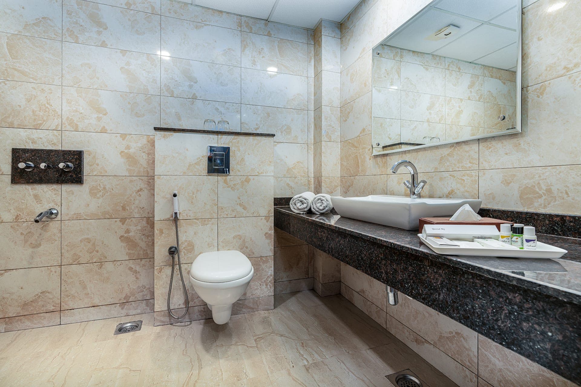 Bathroom in the Family Interconnected room at Hotel Sparrow Bathroom in the Family Interconnected room at Hotel Sparrow
